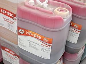 lot 492 image: Lot of (4) Turtle Wax Pro Fire Wax Cinnamon Inferno Scent Red HP-919 5-gallon Plastic Jug