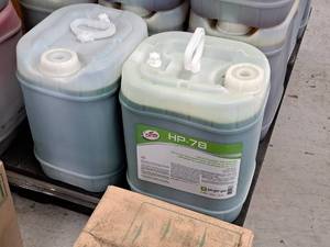 lot 493 image: Lot of (2) Turtle Wax Pro High-pH Foaming Tire Cleaner HP-78 5-gallon Plastic Jug