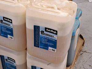 lot 501 image: Lot of (4) Auto Magic Performance Plus Super Thick Dressing 501460 5-gallon Plastic Jug