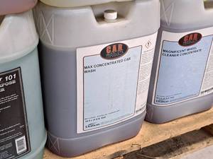 lot 516 image: Lot of (2) DuBois C.A.R. Products Max Concentrated Car Wash 5-gallon Plastic Jug