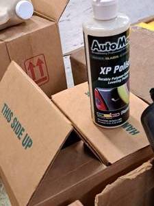 lot 511 image: Lot of (1 Box) Auto Magic XP Polish Durable Polymer-Enhanced Leveling Polish 16-fl.oz. Plastic Bottle 12-count ( 12 total items )
