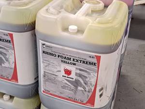 lot 522 image: Lot of (5) DuBois Blendco Systems Red Rhino Rhino Foam Extreme Yellow Vehicle Cleaner 5-gallon Plastic Jug