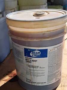 lot 531 image: Lot of (1) Blue Coral Drying Agent Cherry 597735 5-gallon Plastic Pail