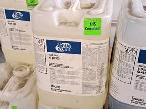 lot 533 image: Lot of (2) Blue Coral Hi pH 380 Hi pH Car Wash Detergent 30002215 5-gallon Plastic Jug