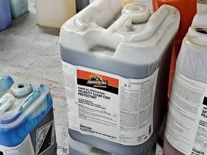 lot 541 image: Lot of (2) ArmorAll Professional Velocity Clear Coat Protectant Car Wash Paint Sealer 30001895 5-gallon Plastic Jug