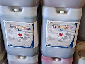 lot 553 image: Lot of (2) DuBois Blendco Systems Red Rhino Color Coat Carnauba Blue Vehicle Cleaner 151406B 6-gallon Plastic Jug