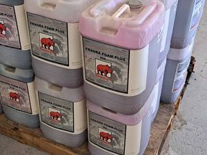 lot 556 image: Lot of (4) DuBois Blendco Systems Red Rhino Fragra Foam Plus Red Vehicle Cleaner 108406R 6-gallon Plastic Jug