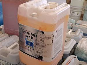 lot 581 image: Lot of (1) DuBois Blendco Systems Tunnel Vision Drying Agent Gen II Vehicle Cleaner 148106 6-gallon Plastic Jug