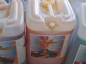 lot 589 image: Lot of (1) DuBois Blendco Systems Molten Cure Yellow 185706Y 6-gallon Plastic Jug