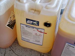 lot 600 image: Lot of (1) Diamond Shine Blast Off 2X Double Diamond Alkaline Cleaner D283 5-gallon Plastic Jug
