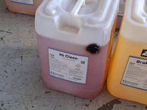 lot 597 image: Lot of (1) Diamond Shine Hi Clean Hi pH System Cleaner 5505 5-gallon Plastic Jug