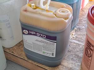lot 846 image: Lot of (1) Turtle Wax Pro Low pH Tri-Foam Conditioner Bubble Gum Scent Gold HP-970 5-gallon Plastic Jug
