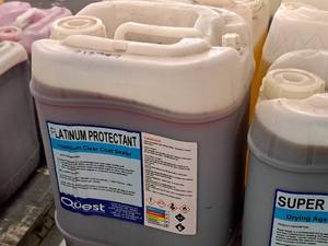 lot 863 image: Lot of (1) Quest Platinum Protectant Premium Clear Coat Sealer QW-0501 5-gallon Plastic Jug