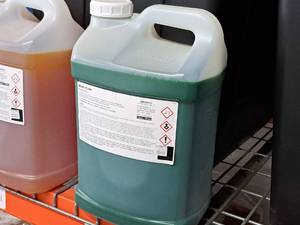 lot 874 image: Lot of (1) Chem Quest Bug Remover CitrusGreen BUG-15.04 2.5-gallon Plastic Jug