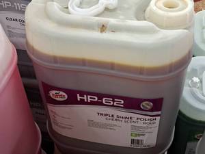 lot 491 image: Lot of (3) Turtle Wax Triple Shine Pro Polish Cherry Scent Gold HP-62 5-gallon Plastic Jug
