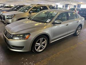 2014 Volkswagen Passat 1.8T SE