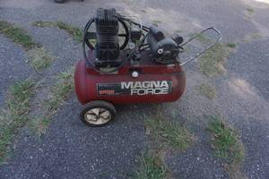 lot 10 image: Sanborn Magna Force Air Compressor