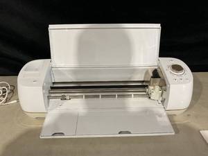 lot 300 image: Cricut Explore Air 2