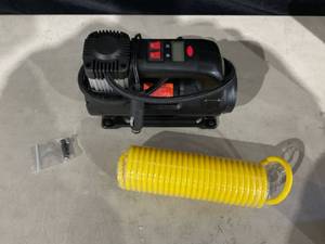 lot 309 image: Hyper Tough DC 12V Heavy Duty Direct Drive Digital Tire Inflator with Detachable LED Light