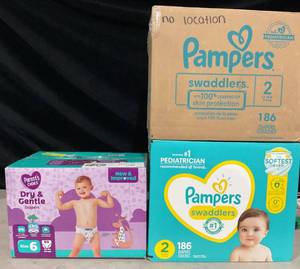 lot 348 image: LOT OF 3 Diapers different Sizes
