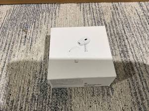 lot 139 image: Air Pods Pro (2nd Generation)
