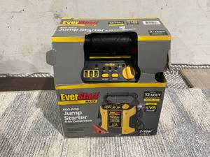 lot 187 image: Everstart Maxx 800 Peak Amp Jump Starter w 120 PSI Compressor, pivoting LED light, 3X USB ports