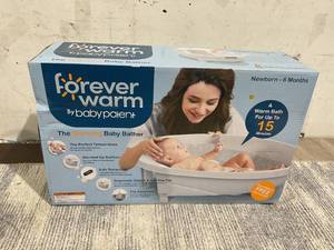 lot 195 image: Baby Patent Forever Warm Warming Baby Bathtub Bather