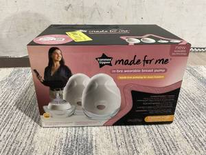 lot 53 image: Tommee Tippee Double Wearable Breast Pump