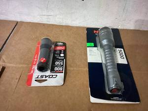 lot 499 image: LOT OF 2 Flashlights