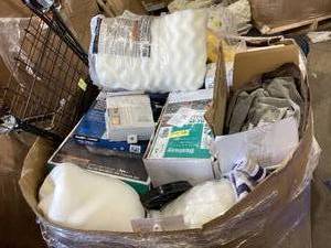 lot 808 image: Wholesale Pallet of Assorted Miscellaneous Items