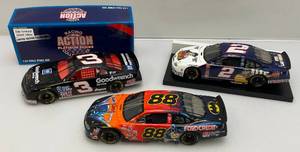 lot 126 image: Misc. 124 Scale Diecast Cars Including Dale Earnhardt (NIB), Dale Jarrett, & Rusty Wallace Both In Original Styrofoam No Boxes