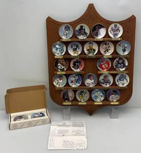 lot 129 image: 1990s Misc. Bradford Exchange Limited Edition Miniature Football Collectors Plates 3 12  With Wooden Display Rack