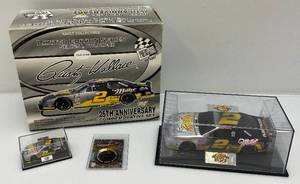 lot 132 image: 124 Scale Bank 164 Scale Car Presspass Die-Cast Limited Edition 02091996 25th Anniversary Commemorative Set (NIB)