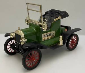 lot 178 image: Vintage Jim Beam Model T Collectors Car Decanter (Empty)