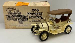 lot 224 image: Jim Beam 1909 Thomas Flyer Crme Colored Car Decanter (Empty)