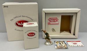 lot 238 image: 2002 WADE International Collectors Club Peter Pan Membership Piece With COA (NIB)