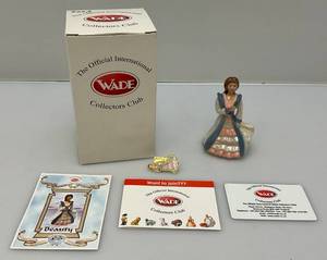 lot 245 image: 2003 WADE Collectors Club (Beauty) From  Beauty & The Beasty (NIB) COA