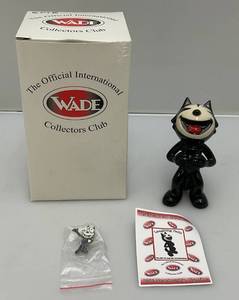 lot 247 image: WADE Collectors Club Piece (Laughing FELIX The Cat) (NIB) COA
