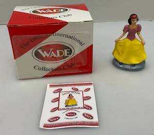 lot 250 image: 2009 WADE Membership Piece (Snow White) NIB With COA