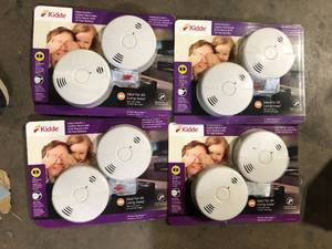 Lot of Kidde 10-Year Worry Free Smoke & Carbon Monoxide Detector, Lithium Battery Powered with Voice Alarm, 2-Pack Customer Returns See Pictures