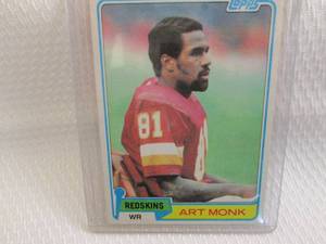 lot 28 image: 1981 Topps Art Monk Rookie Card...