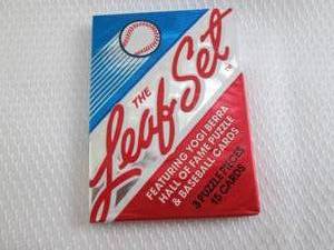 lot 34 image: 1990 Leaf Baseball Wax Pack...