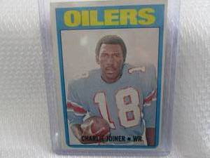 lot 120 image: 1972 Topps Charlie Joiner Rookie Ca...