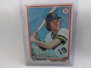 lot 152 image: 1978 Topps Robin Yount Card...