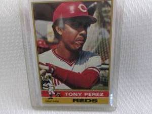 lot 154 image: 1976 Topps Tony Perez Card...