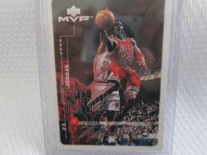 lot 225 image: 1998-99 Upper Deck Michael Jordan C...