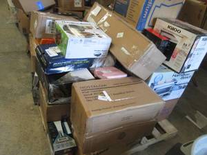 lot 308 image: Pallet of Items With Issues for Rep...