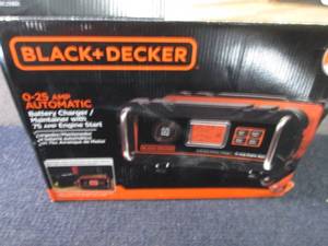 lot 311 image: BlackDecker 75-Amp Engine Start Ba...