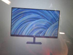 lot 319 image: HP V24i G5 27 Full HD LED Monitor ...