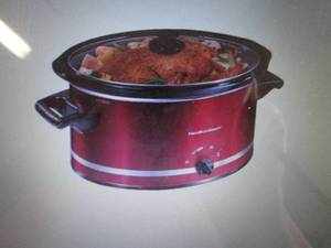 lot 326 image: Hamilton Beach 8-Qt. Slow Cooker op...